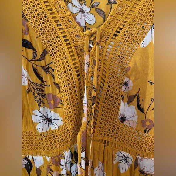 Torrid Babydoll Gauze Yellow Floral Crochet Trim Lace-Up Top Size 2X EUC - Picture 4 of 15